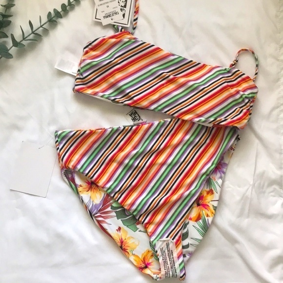 NWT Reversible Bikini - Picture 2 of 6